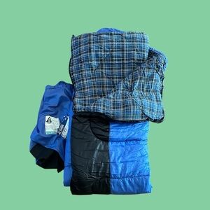🌲 🏕️ Blue and Black Plaid Sleeping Bag 🏕️ 🌲